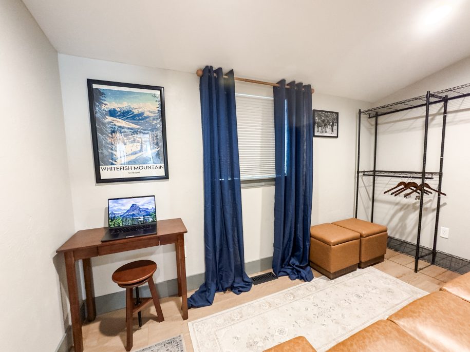 Private Office spave in Columbia Falls Rental